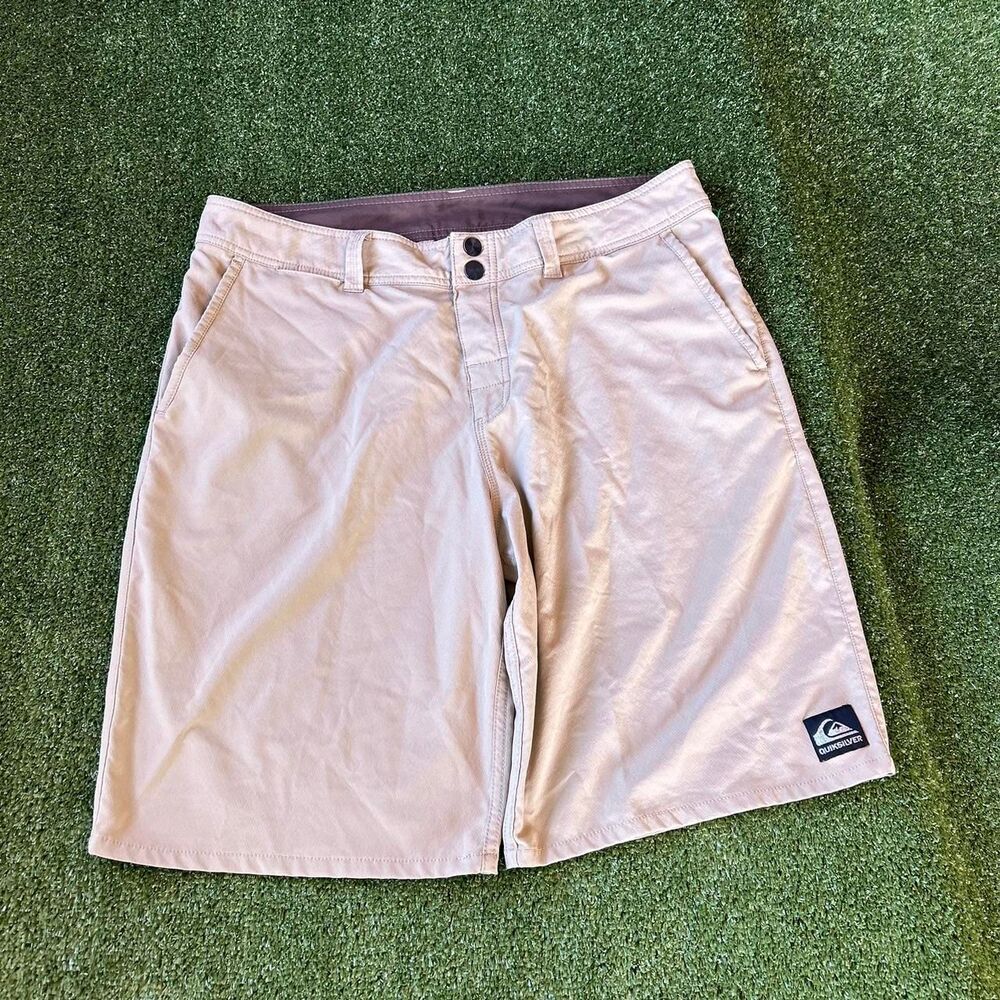 Quiksilver Men's Tan and Cream Shorts